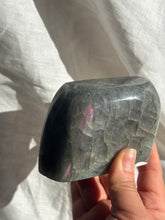 Load image into Gallery viewer, Labradorite Freeform