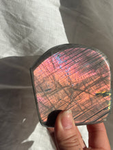 Load image into Gallery viewer, Labradorite Freeform