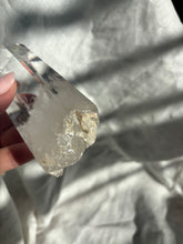 Load image into Gallery viewer, Clear Quartz Point