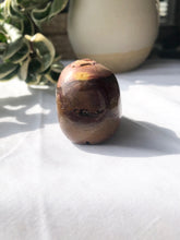Load image into Gallery viewer, Mookaite Jasper Skull