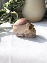 Load image into Gallery viewer, Mookaite Jasper Skull