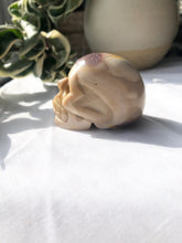 Load image into Gallery viewer, Mookaite Jasper Skull