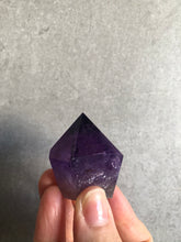 Load image into Gallery viewer, Amethyst Generator