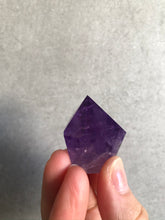 Load image into Gallery viewer, Amethyst Generator
