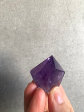 Load image into Gallery viewer, Amethyst Generator