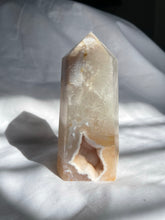 Load image into Gallery viewer, Flower Agate Druzy Generator