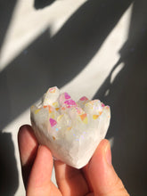 Load image into Gallery viewer, Angel Aura Heart Cluster