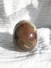 Load image into Gallery viewer, Agate Skull
