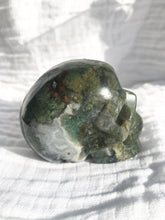 Load image into Gallery viewer, Moss Agate Skull