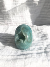 Load image into Gallery viewer, Sky Blue Quartz Skull