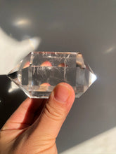 Load image into Gallery viewer, Clear Quartz DT Generator
