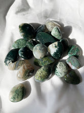 Load image into Gallery viewer, Moss Agate Tumble