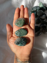 Load image into Gallery viewer, Moss Agate Tumble