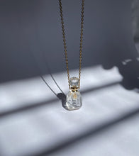 Load image into Gallery viewer, Atlantis Necklace - Clear Quartz