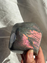 Load image into Gallery viewer, Labradorite Freeform
