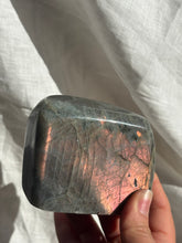 Load image into Gallery viewer, Labradorite Freeform
