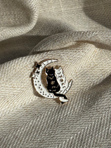 Cat Lovers Enamel Pin