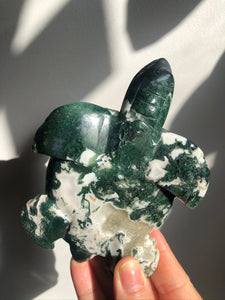 Moss Agate Sea Turtle Carving