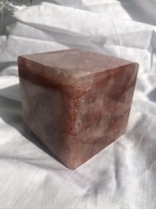 Hematoid Quartz Cube