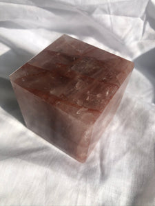 Hematoid Quartz Cube