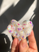 Load image into Gallery viewer, Angel Aura Heart Cluster
