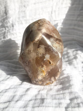 Load image into Gallery viewer, Flower Agate Flame
