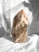 Load image into Gallery viewer, Flower Agate Flame

