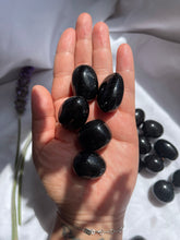 Load image into Gallery viewer, Black Obsidian Tumble
